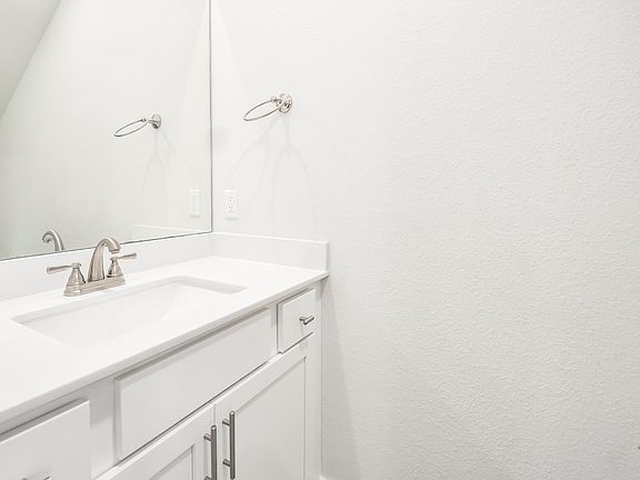 4th image of 605 N Whitham Ave #605-2