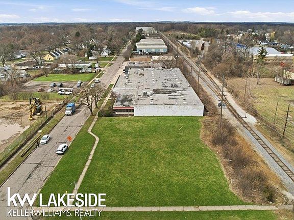 3rd image of 0 W Sheffield Ave