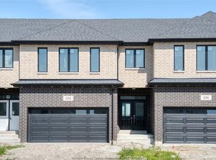 104 Eagle St, Leamington, ON N8H 0G5