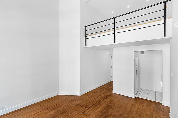 Rented by Mirador Real Estate | media 19