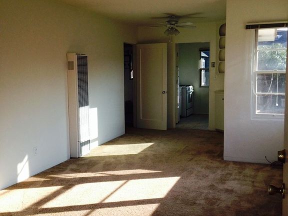 3rd image of 524 Palm Ave