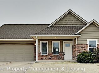 717 SW 11th St, Moore, OK 73160