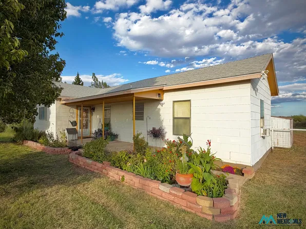 7420 N Kornegay Ln, Hobbs, NM 88242