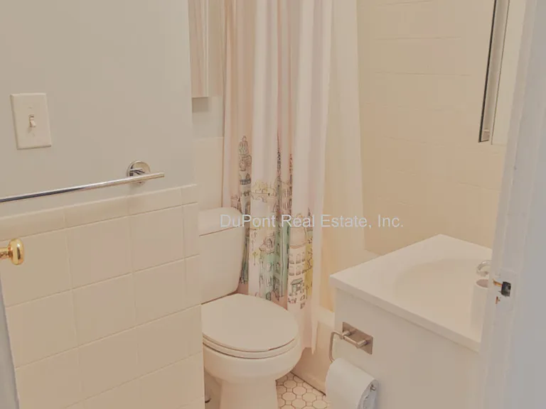 5 N Sq — Photo 14
