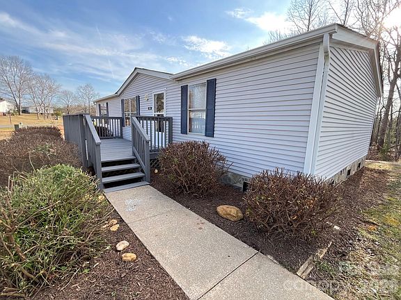 3rd image of 133 Harmony Dr