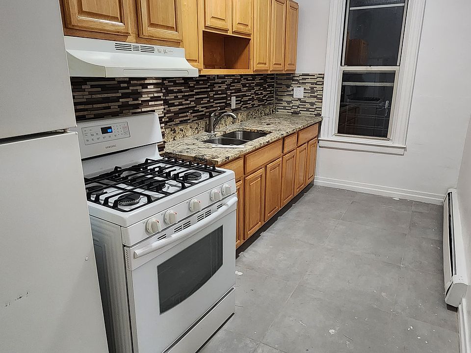 1st image of 8509 89th Ave Floor 2