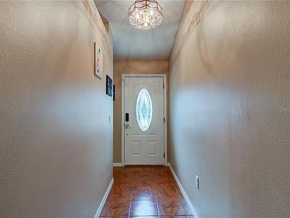 4th image of 977 Treadway Dr