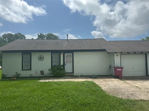 423 N Avenue A, Freeport, TX 77541