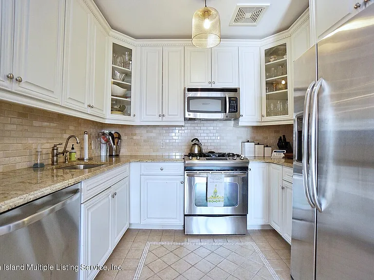 155 Bay St #2C — Photo 26