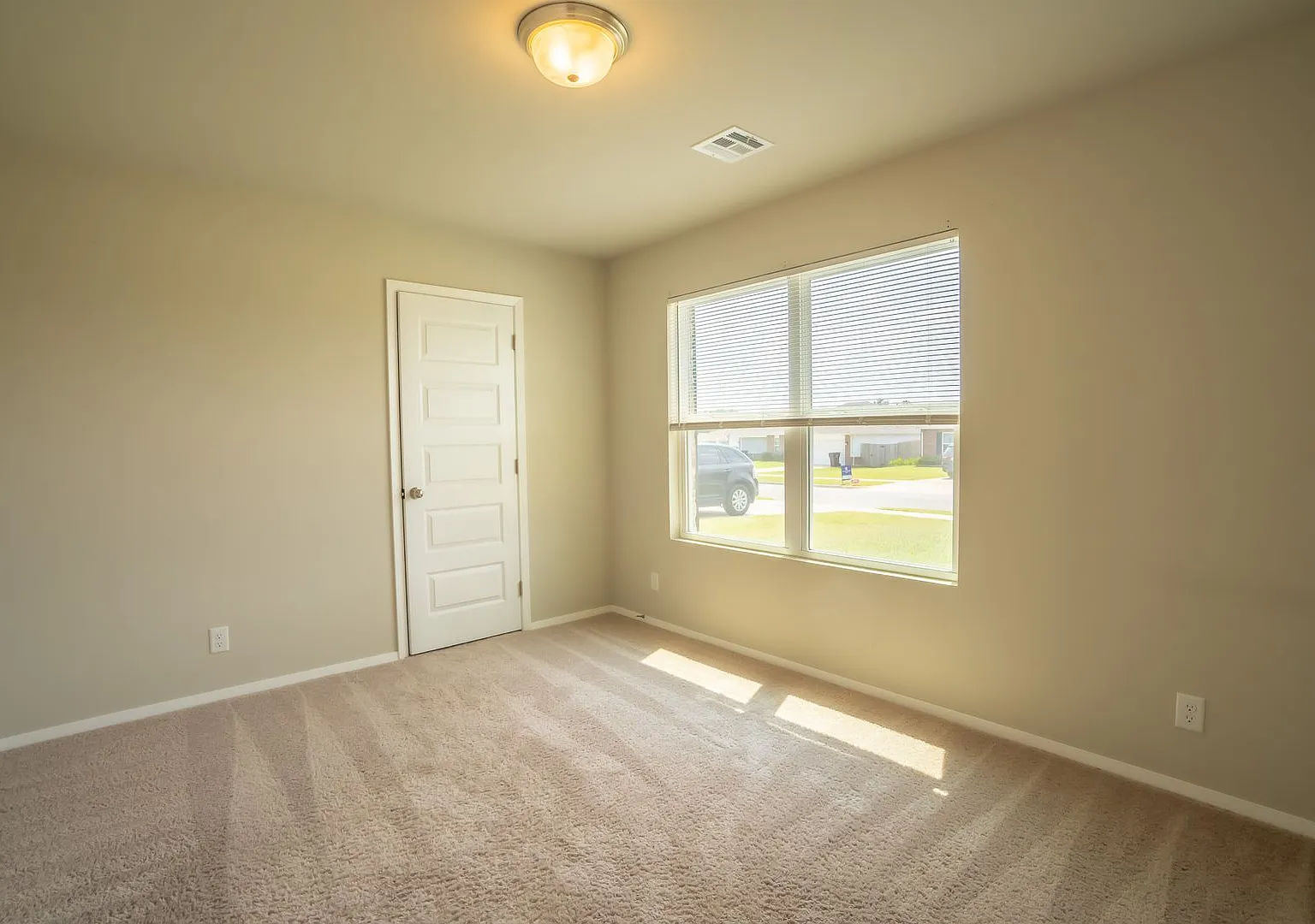 3 Bed | 2 Bath in Broken Arrow! — Photo 4
