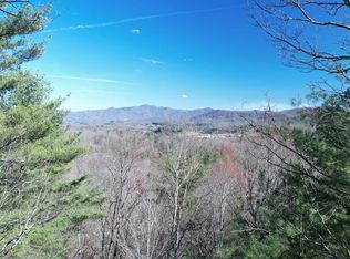 147 Forest Ridge Dr, Franklin, NC 28734