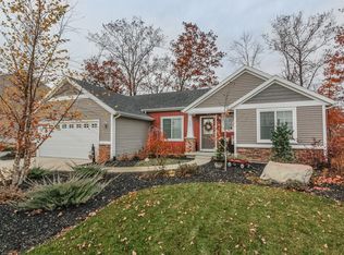 423 Green Ridge Dr SE, Caledonia, MI 49316