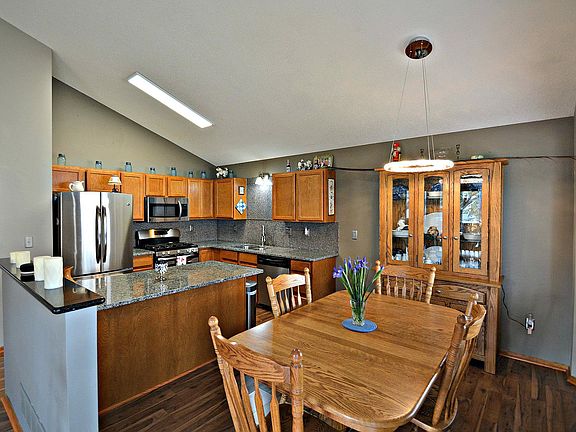 5th image of 13600 Parkwood Dr