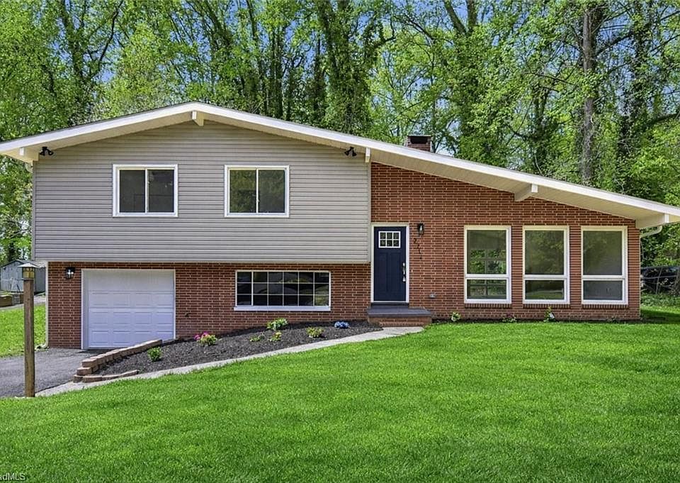 1st image of 2711 Glenhaven Ln
