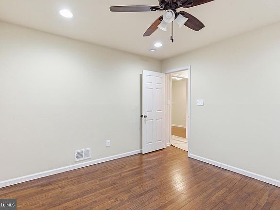 4th image of 5709 Galloway Dr