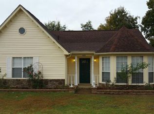 6011 Chandeleur Dr, Millington, TN 38053