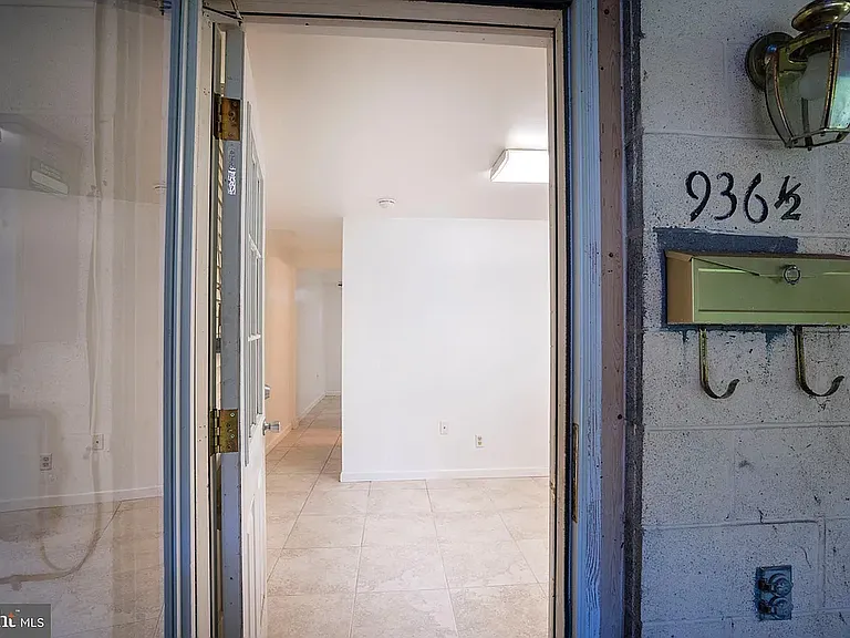 936 Taylor St #1/2 — Photo 3