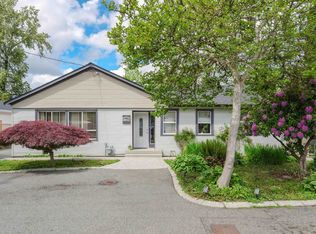 21089 Dewdney Trunk Rd, Maple Ridge, BC V2X 3G1