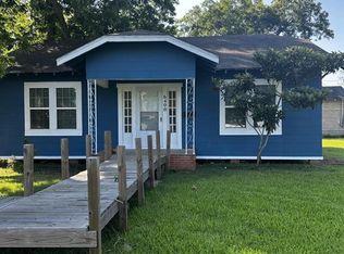 6400 Jefferson Blvd, Groves, TX 77619