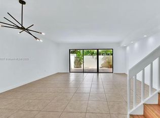 3501 Magellan Cir APT 636, Aventura, FL 33180