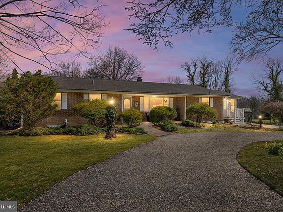 2nd image of 591 Mill Ln