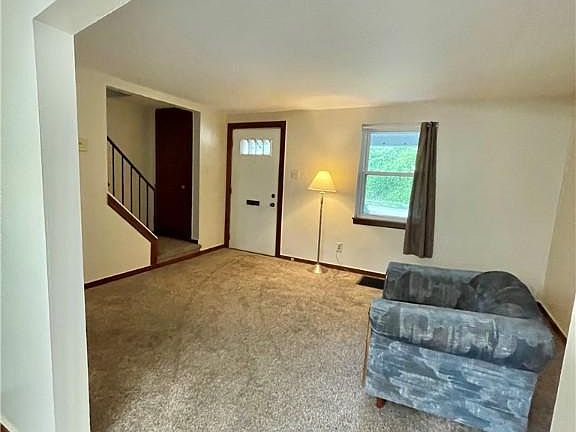 4th image of 3406 Kaufmann Ave
