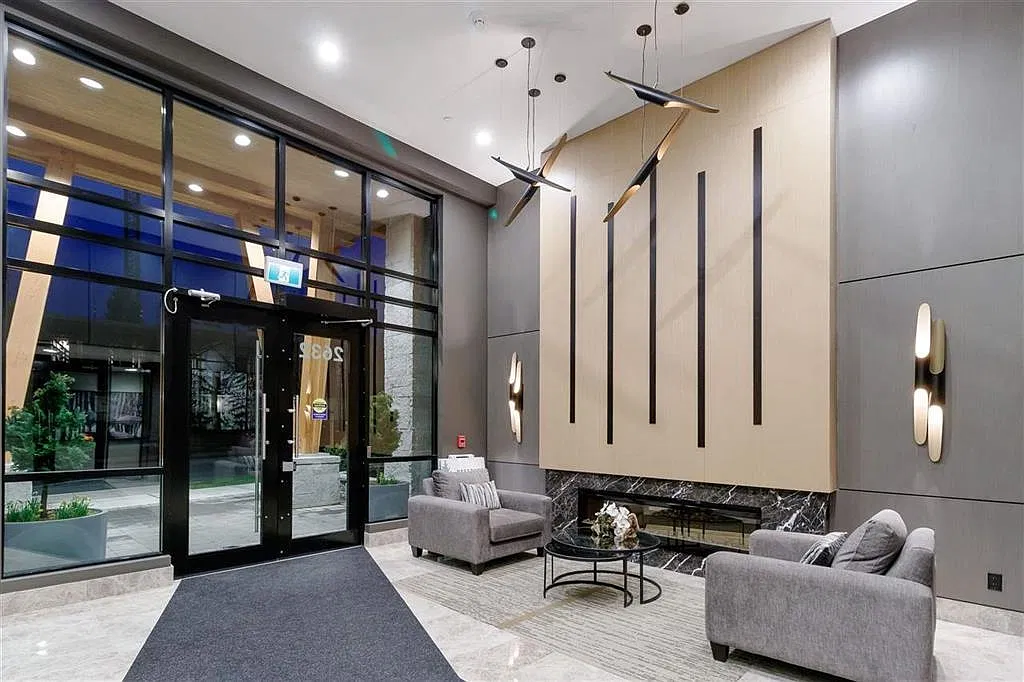 2 bed, 922 sqft, $3,350 — Photo 3