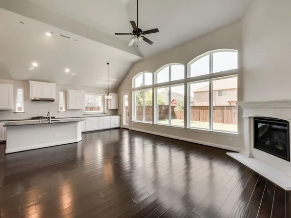 908 Marietta Ln, Aubrey, TX 76227