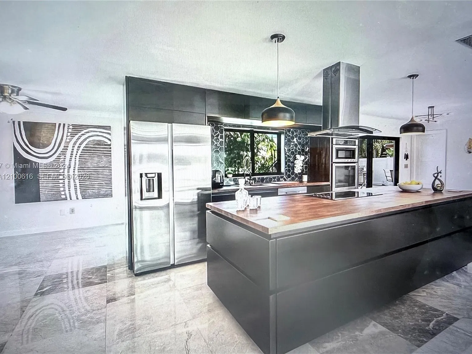 Boca Raton Square Unit 4 — Photo 3