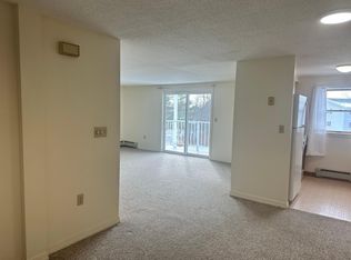 826 State St #6, Bangor, ME 04401