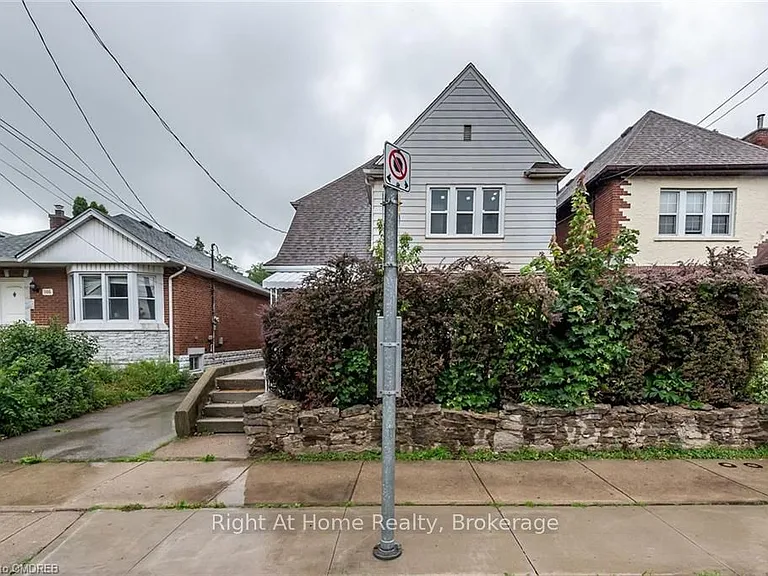 104 Longwood Rd S #2-1 — Photo 1