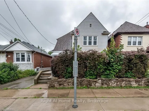 104 Longwood Rd S Room 2-1, Hamilton, ON L8S 1S6