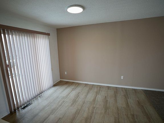 4th image of 5034 54th Ave