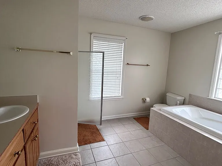 4001 Conway Cir — Photo 10