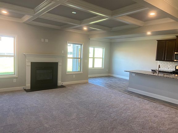 3rd image of 4665 Silver Oak Dr SW