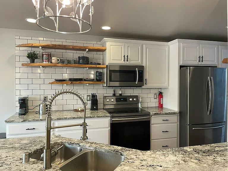 1151 E Trails End Dr — Photo 16