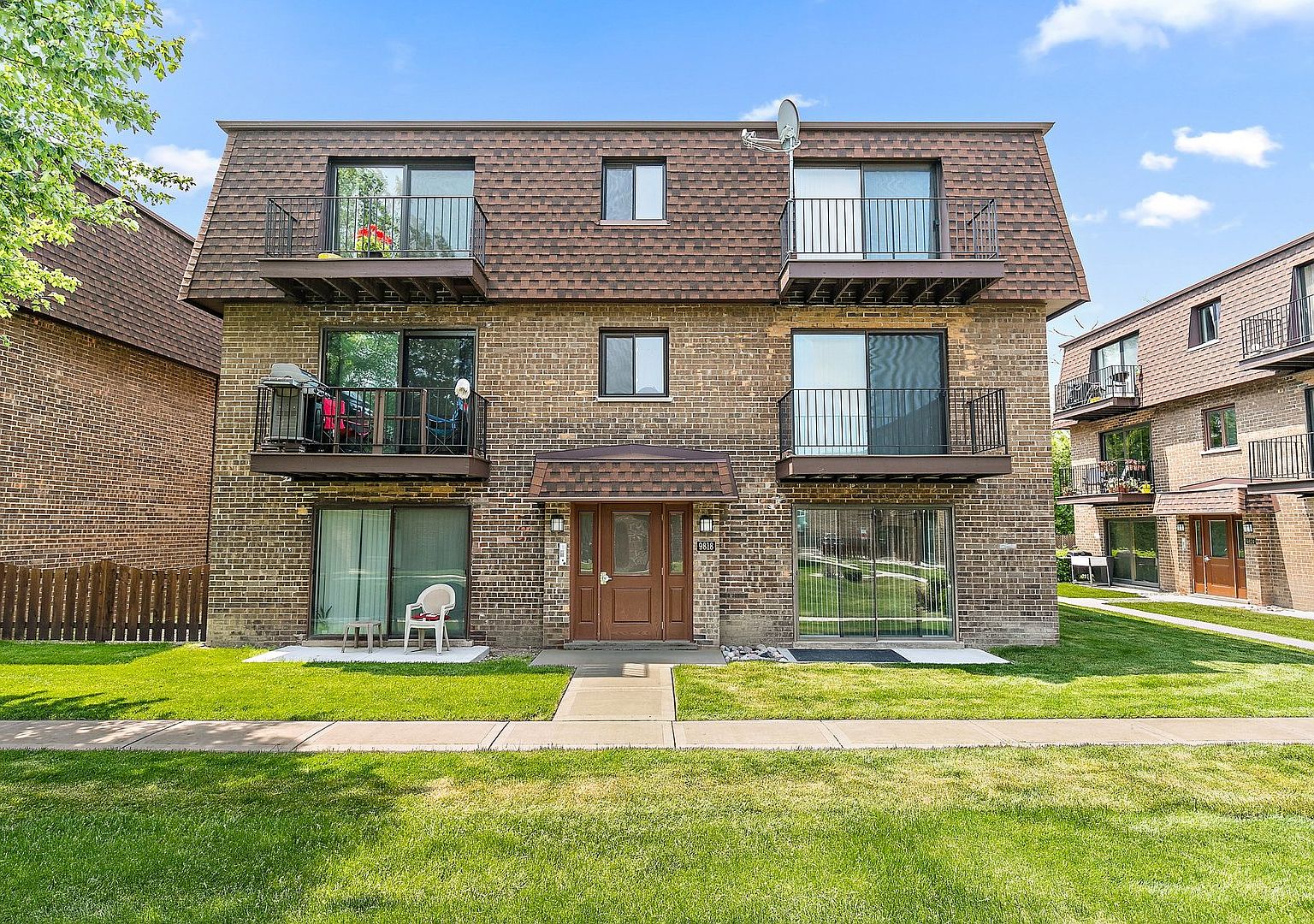 9818 Bianco Ter APT E, Des Plaines, IL 60016 Zillow