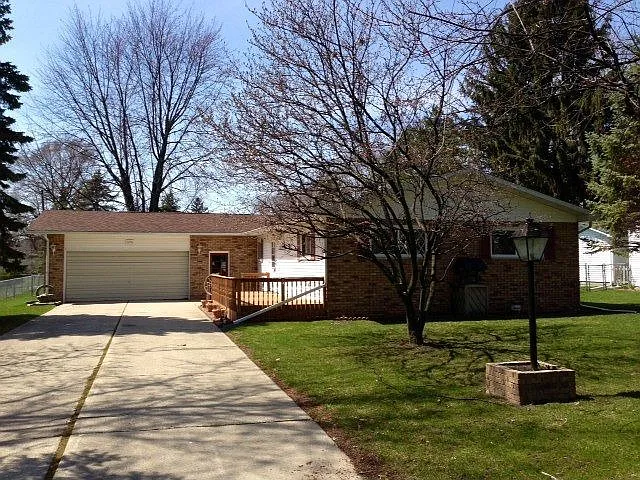 1176 Pacelli St photo 1