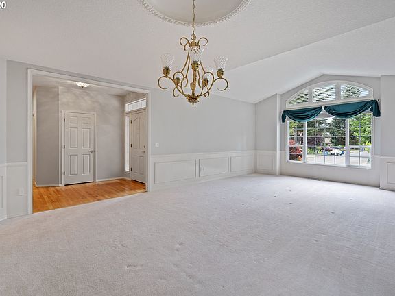 5th image of 1401 NE 157th Ave