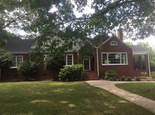 304 S Broad St, Pendleton, SC 29670