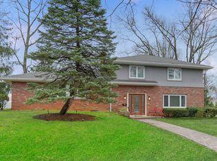 181 Larchwood Ave, Oakhurst, NJ 07755