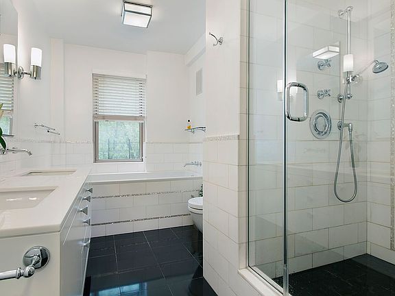 5th image of 7 Lexington Ave #2CD