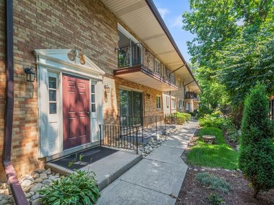 8996 Archer Ave APT 2G, Willow Springs, IL, 60480