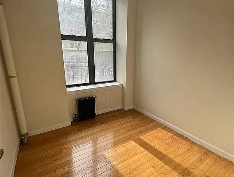 237 Henry St #1B — Photo 3