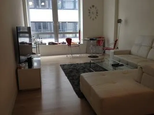 Sold by R New York | media 2