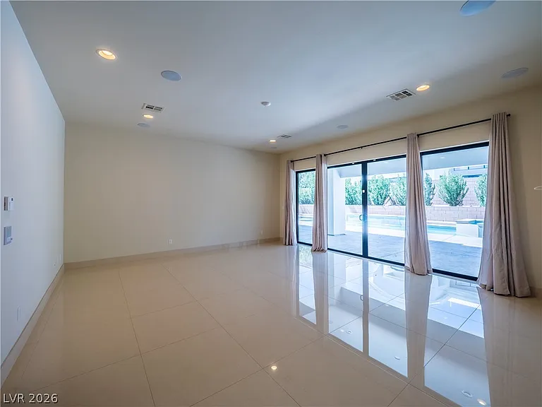 7447 Yonie Ct — Photo 19