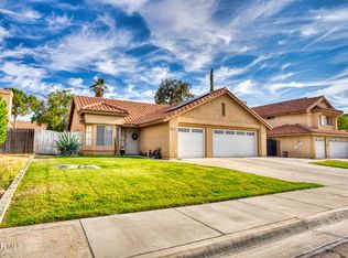 5802 Russ Pl, Palmdale, CA 93552
