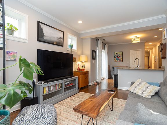 5th image of 1449 N Campbell Ave #2N