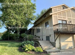 740 N Musket Ridge Dr, Sun Prairie, WI 53590