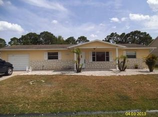 520 SE Crosspoint Dr, Port Saint Lucie, FL 34983